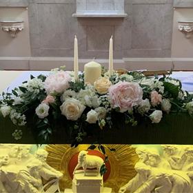 fwthumbaltar arra1.jpg